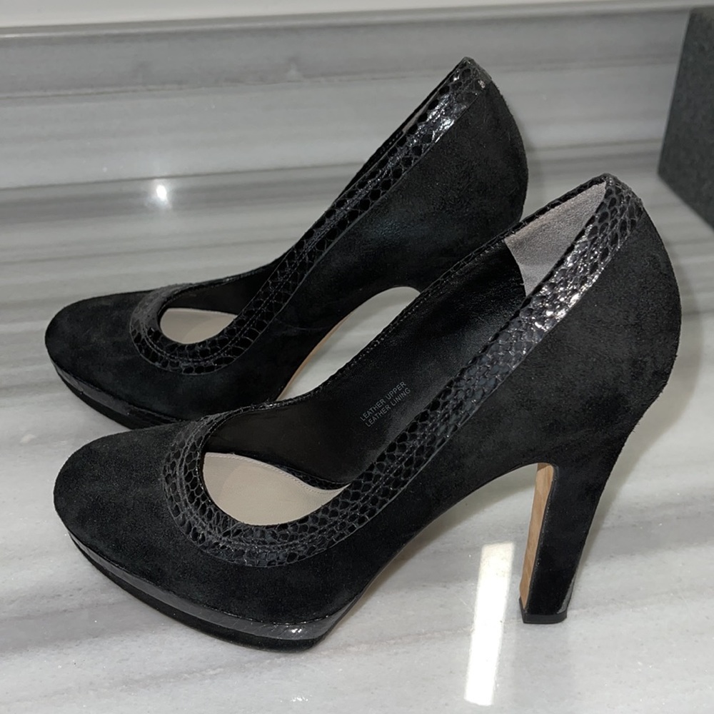Via Spiga Blk Suede/Python Platform Heels. Size 7… - image 4